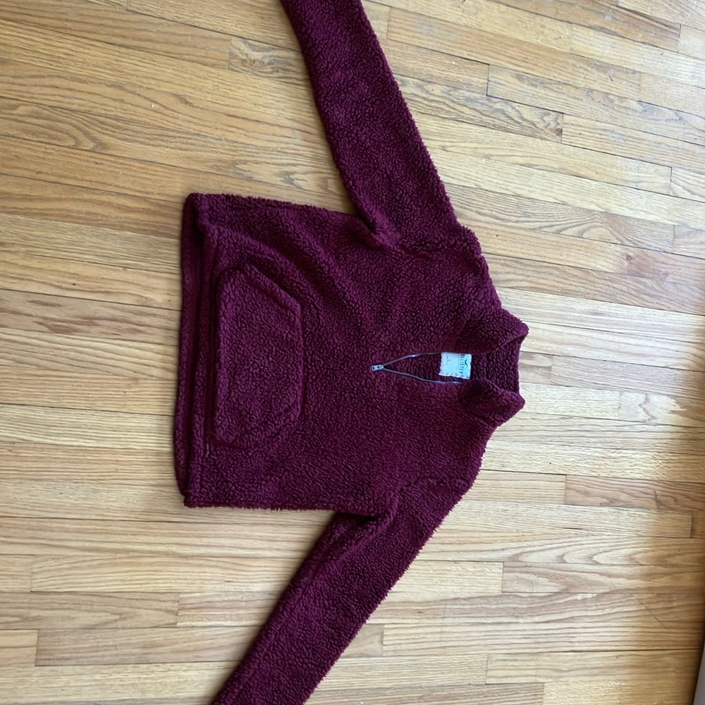 Hollister - Maroon Sweater